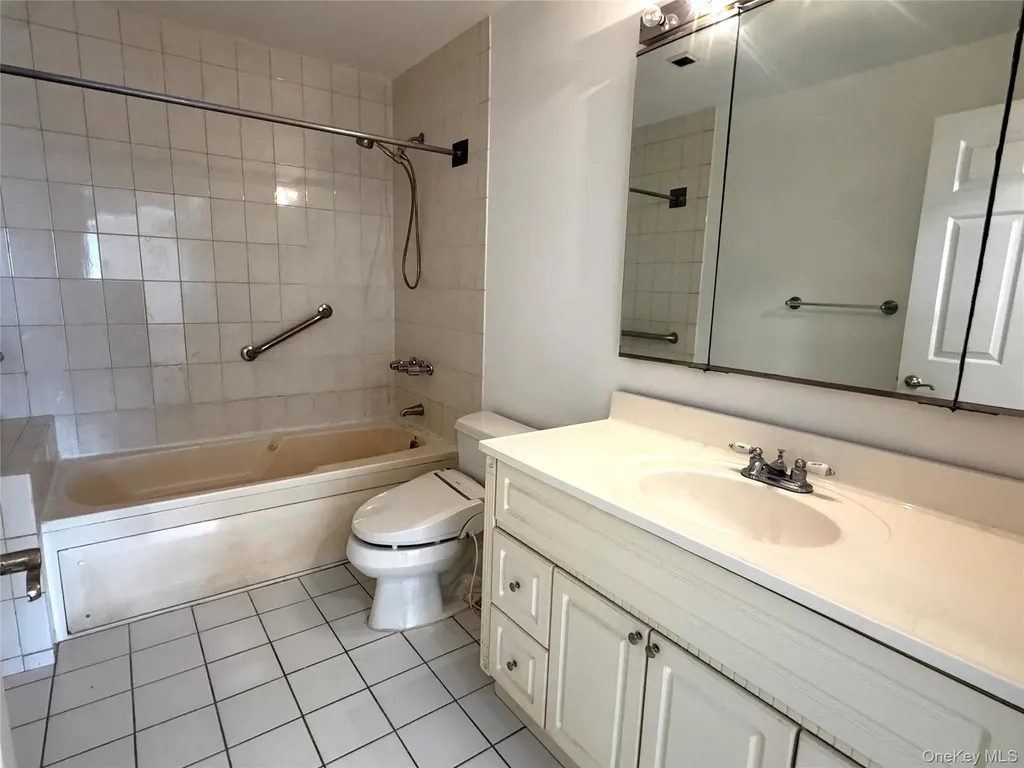 190 Schofield Street Bronx NY 10464