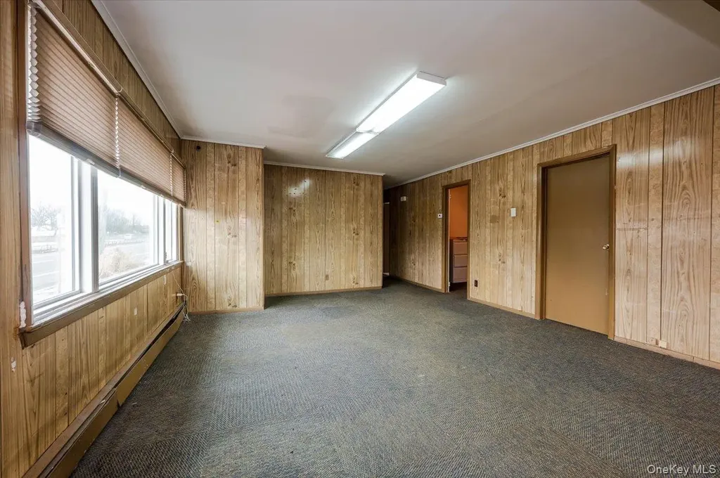 930 Sunrise Highway North Babylon NY 11704