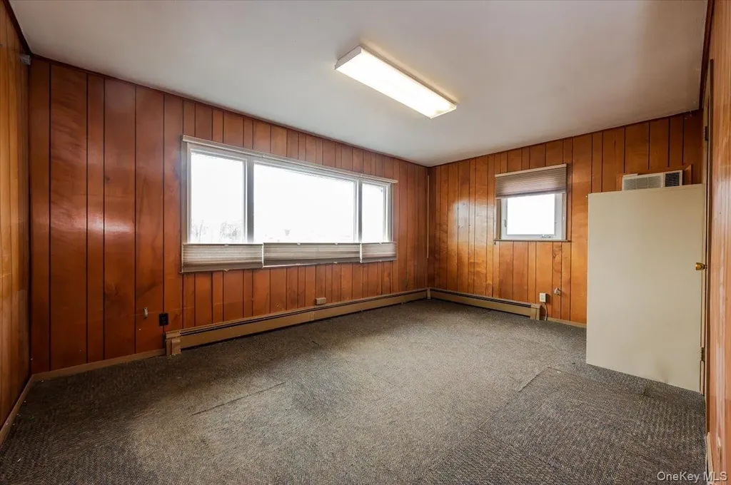 930 Sunrise Highway North Babylon NY 11704