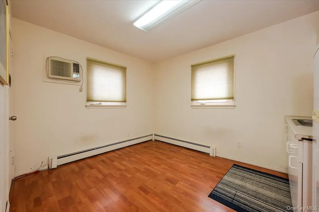 930 Sunrise Highway North Babylon NY 11704