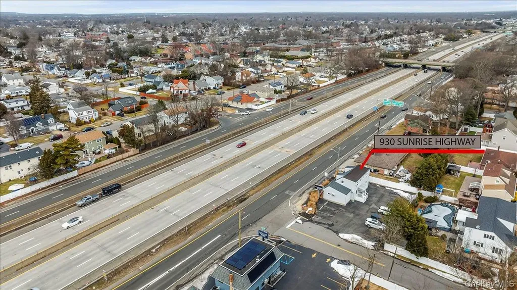 930 Sunrise Highway North Babylon NY 11704