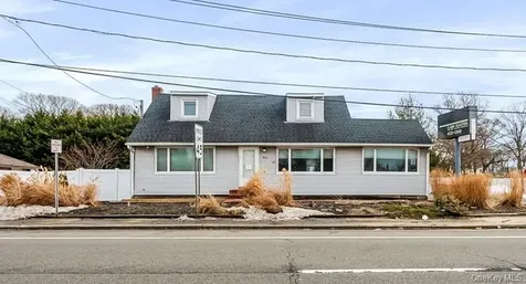 930 Sunrise Highway North Babylon NY 11704