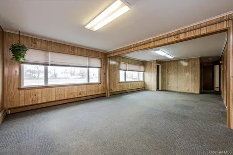 930 Sunrise Highway North Babylon NY 11704