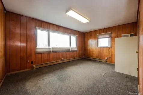 930 Sunrise Highway North Babylon NY 11704
