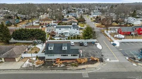 930 Sunrise Highway North Babylon NY 11704