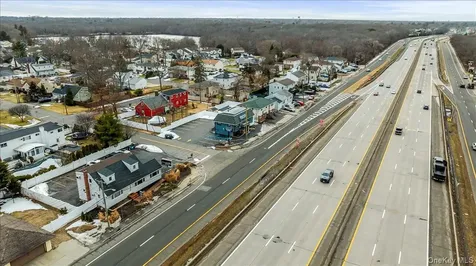 930 Sunrise Highway North Babylon NY 11704