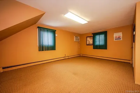 930 Sunrise Highway North Babylon NY 11704