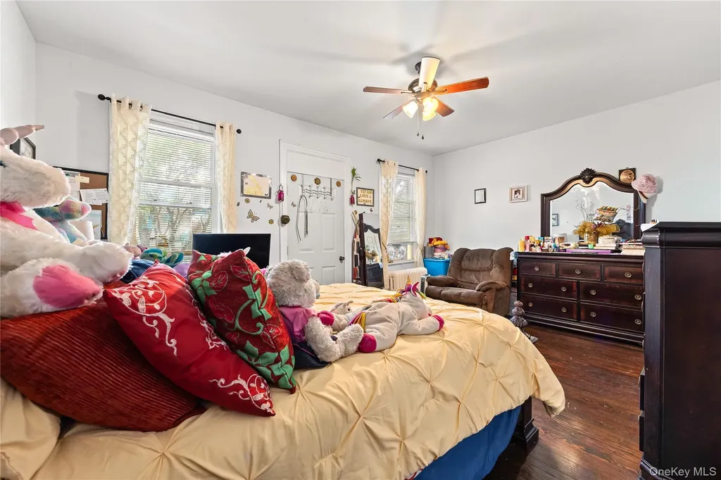 667 E 230th Street Bronx NY 10466