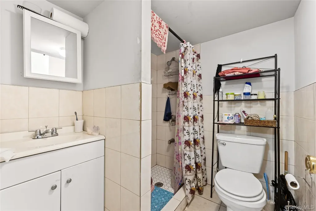 667 E 230th Street Bronx NY 10466
