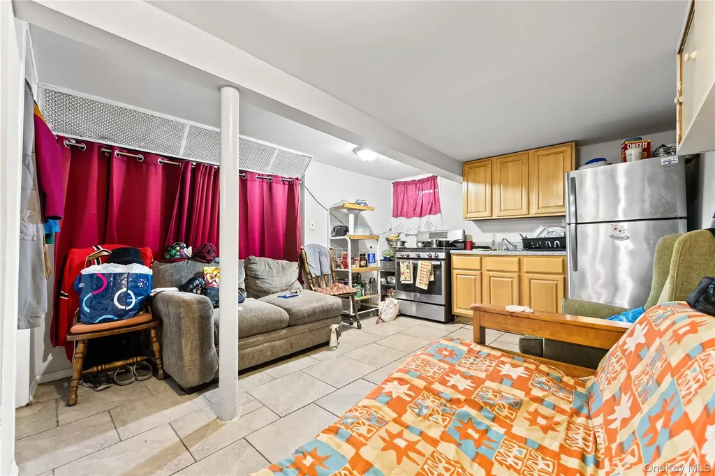 667 E 230th Street Bronx NY 10466