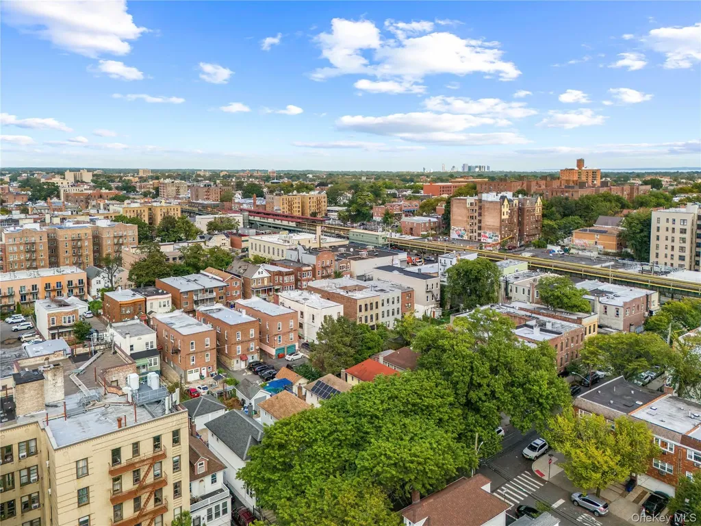 667 E 230th Street Bronx NY 10466