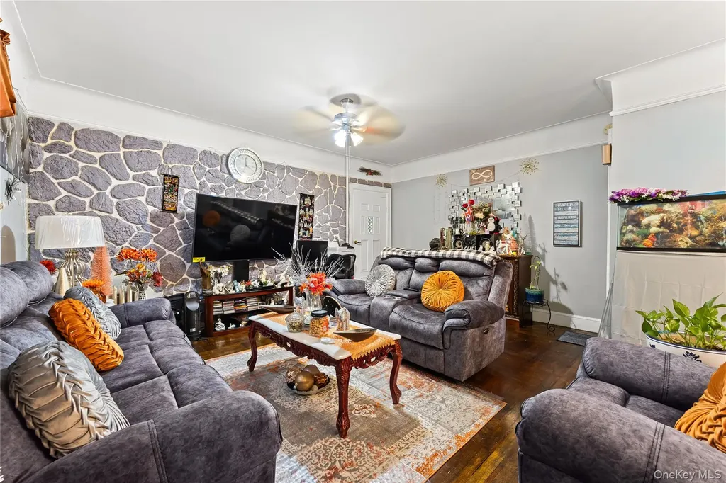 667 E 230th Street Bronx NY 10466