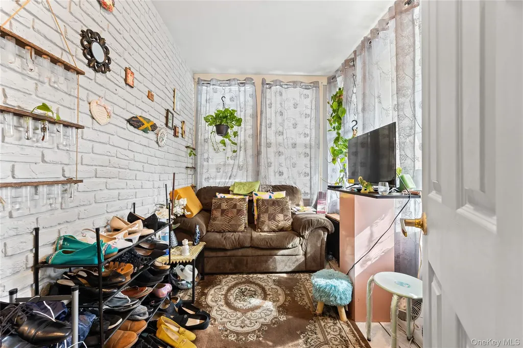 667 E 230th Street Bronx NY 10466