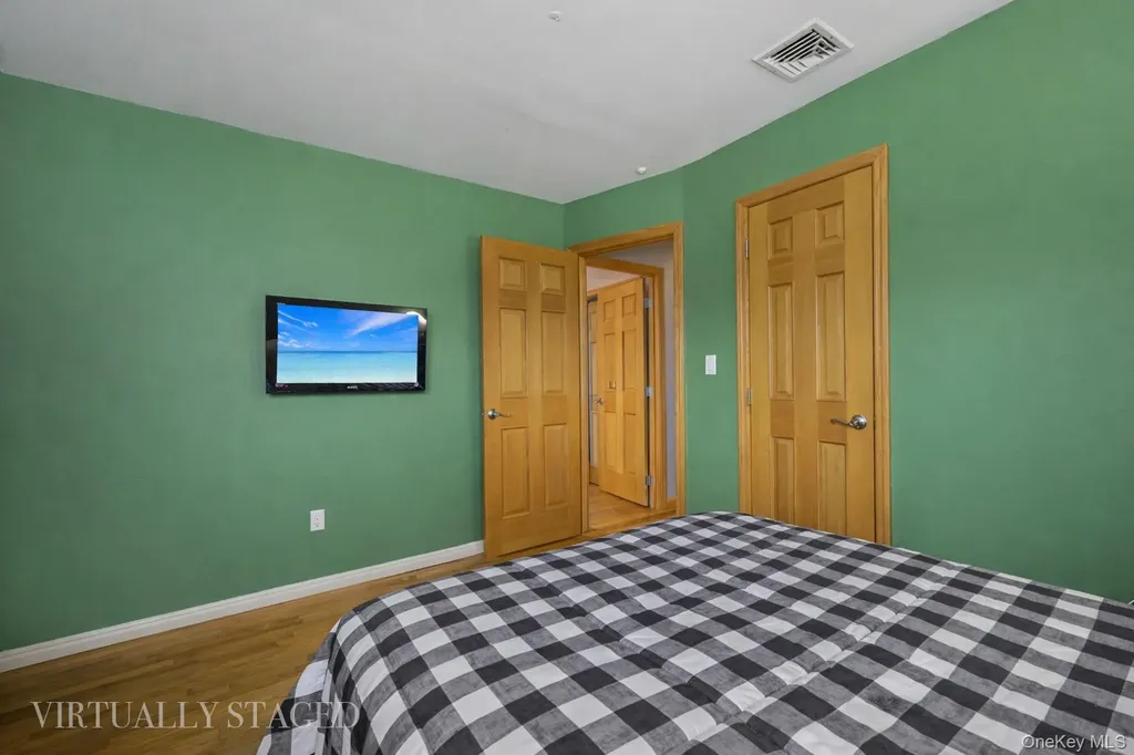 108 Lee Avenue Babylon NY 11702