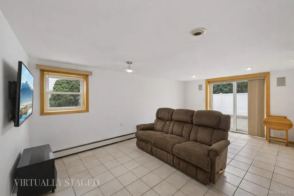 108 Lee Avenue Babylon NY 11702