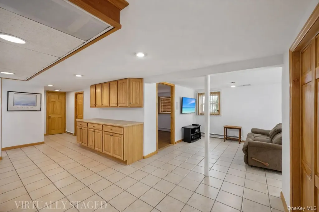 108 Lee Avenue Babylon NY 11702