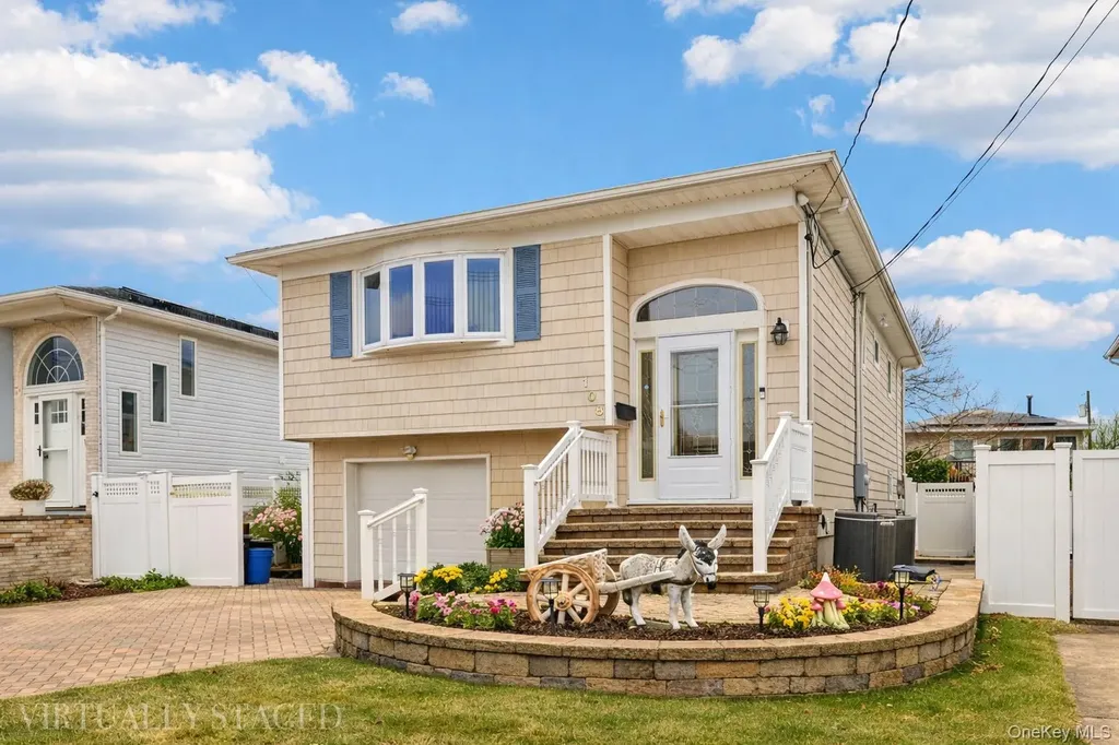 108 Lee Avenue Babylon NY 11702