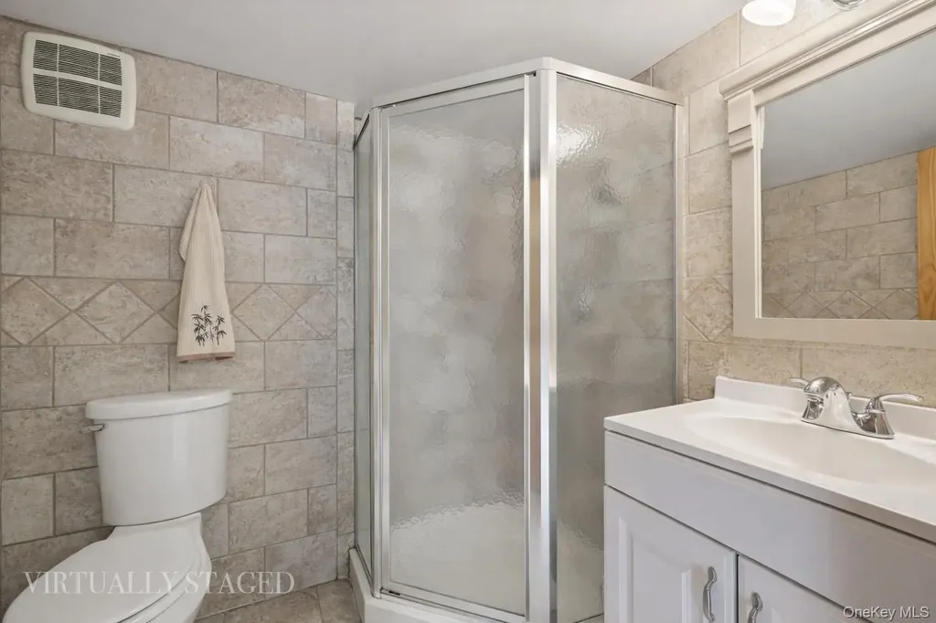 108 Lee Avenue Babylon NY 11702