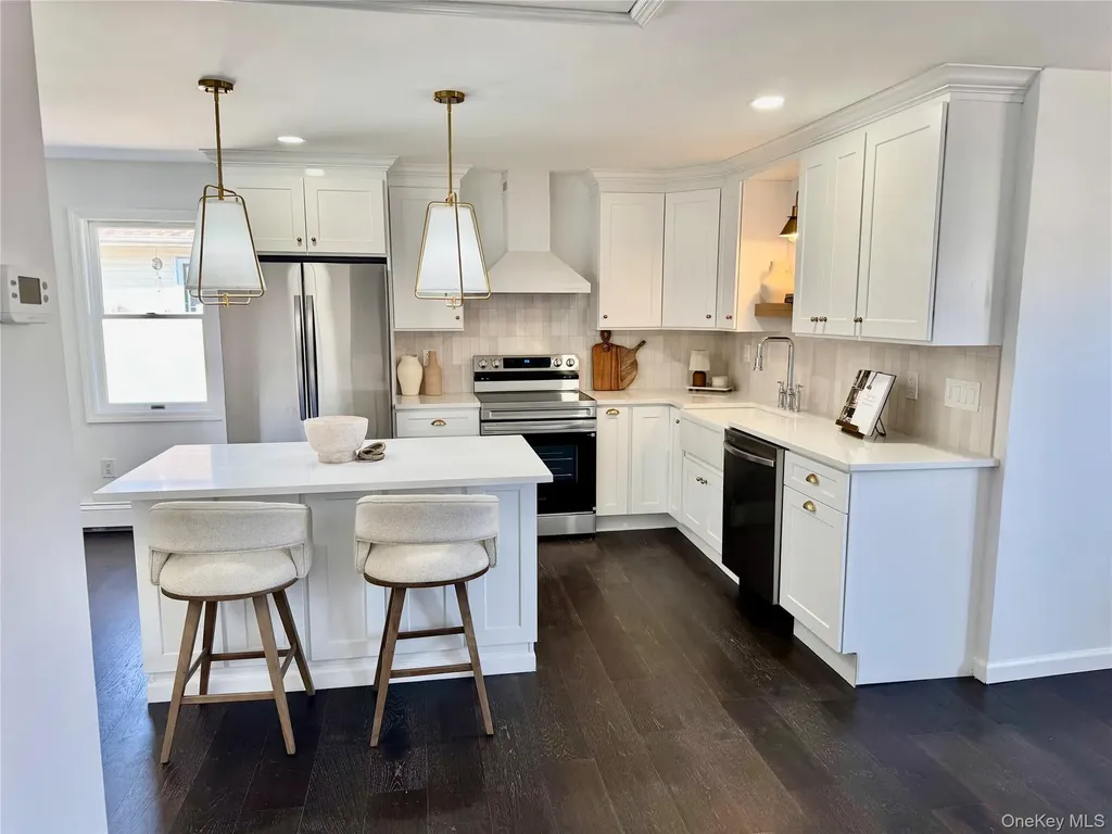 38 Lafayette Drive Shirley NY 11967