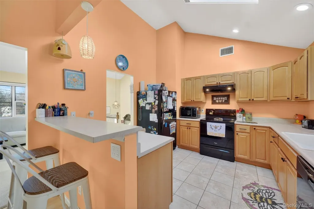 13 Timberline Drive Poughkeepsie NY 12603