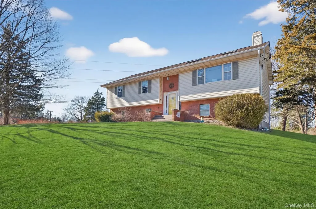13 Timberline Drive Poughkeepsie NY 12603