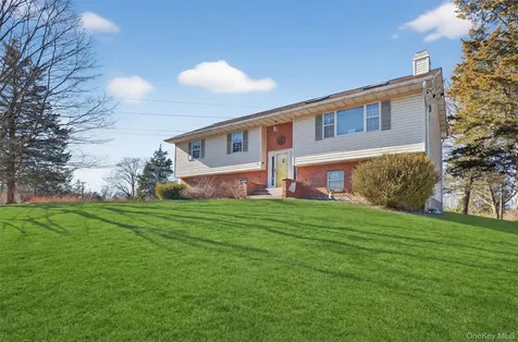 13 Timberline Drive Poughkeepsie NY 12603
