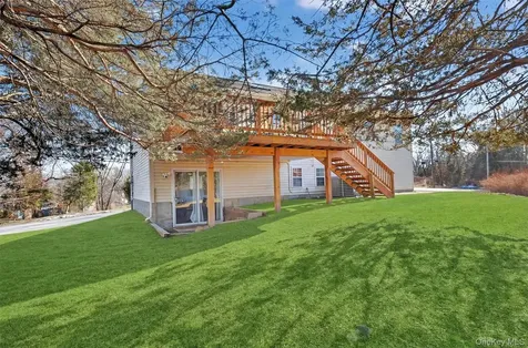 13 Timberline Drive Poughkeepsie NY 12603