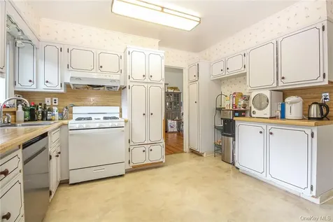 238 Rosehill Avenue New Rochelle NY 10804
