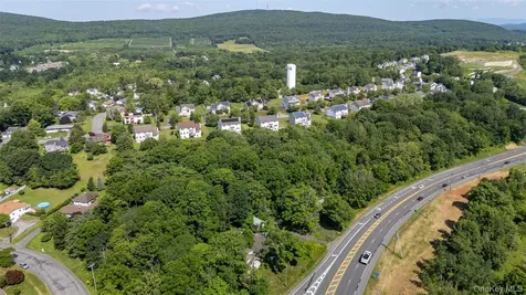3715-3725 Us Highway 9w Route Highland NY 12528