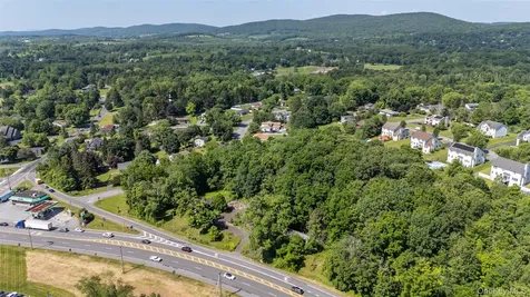 3715-3725 Us Highway 9w Route Highland NY 12528