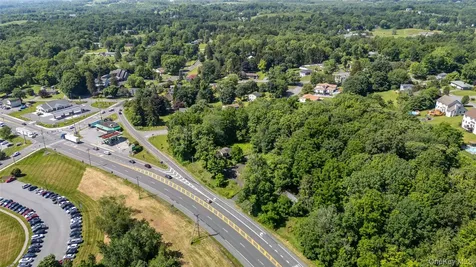 3715-3725 Us Highway 9w Route Highland NY 12528