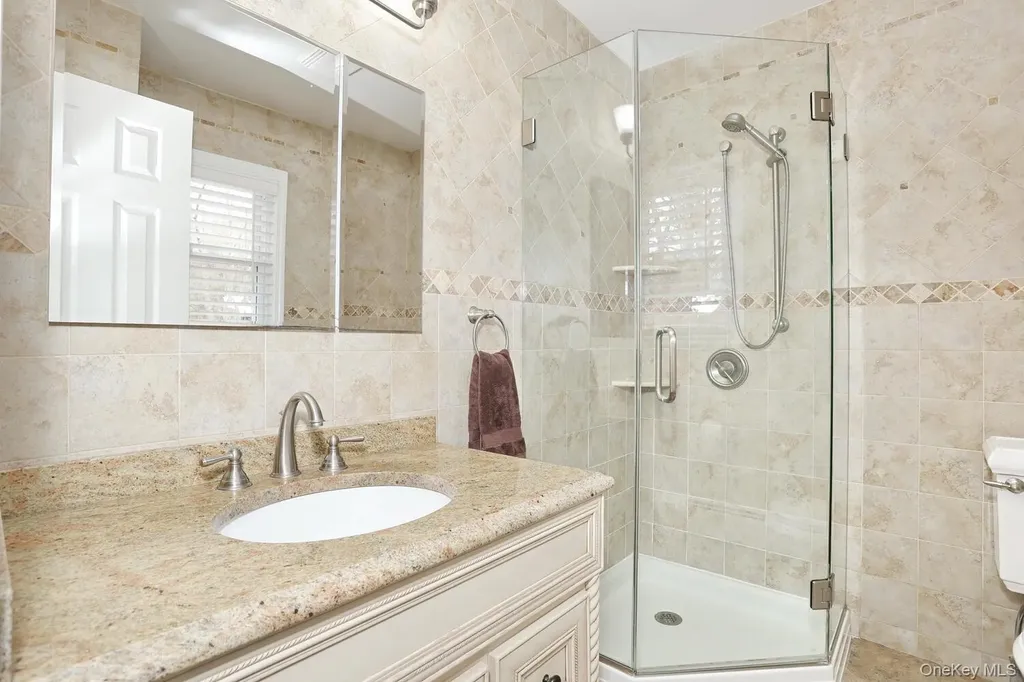 38 Westlyn Drive Bardonia NY 10954