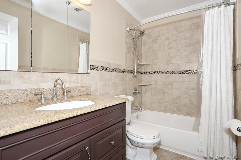 38 Westlyn Drive Bardonia NY 10954
