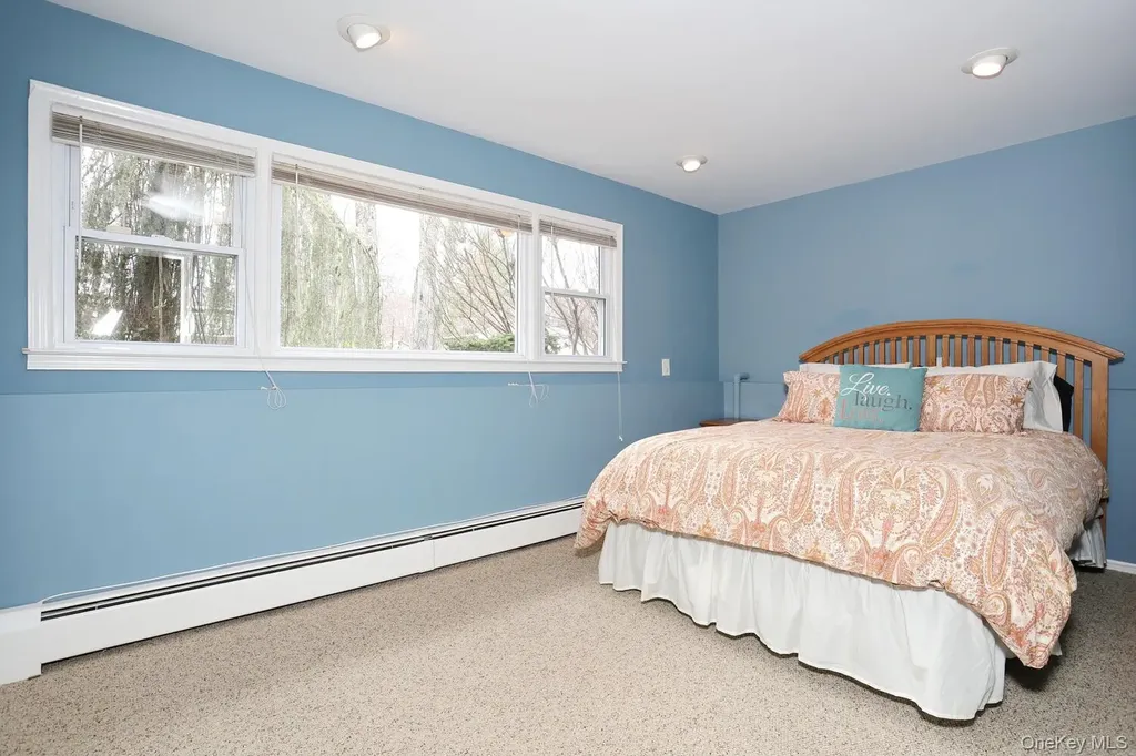 38 Westlyn Drive Bardonia NY 10954