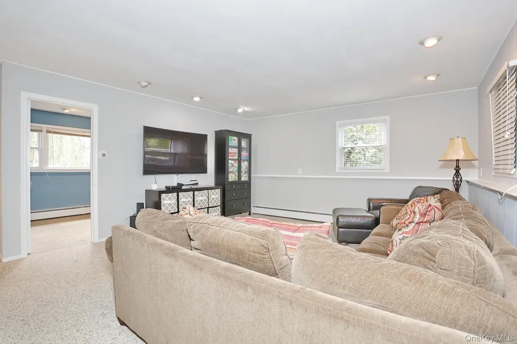 38 Westlyn Drive Bardonia NY 10954