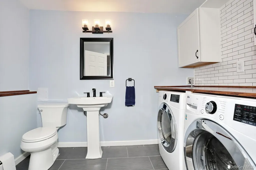 38 Westlyn Drive Bardonia NY 10954