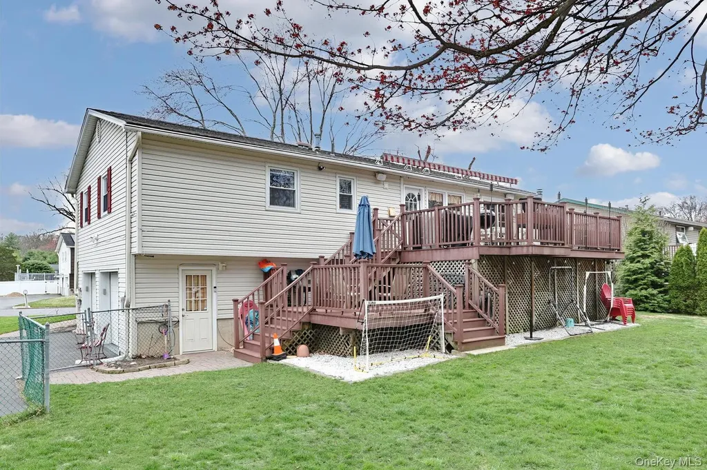 38 Westlyn Drive Bardonia NY 10954