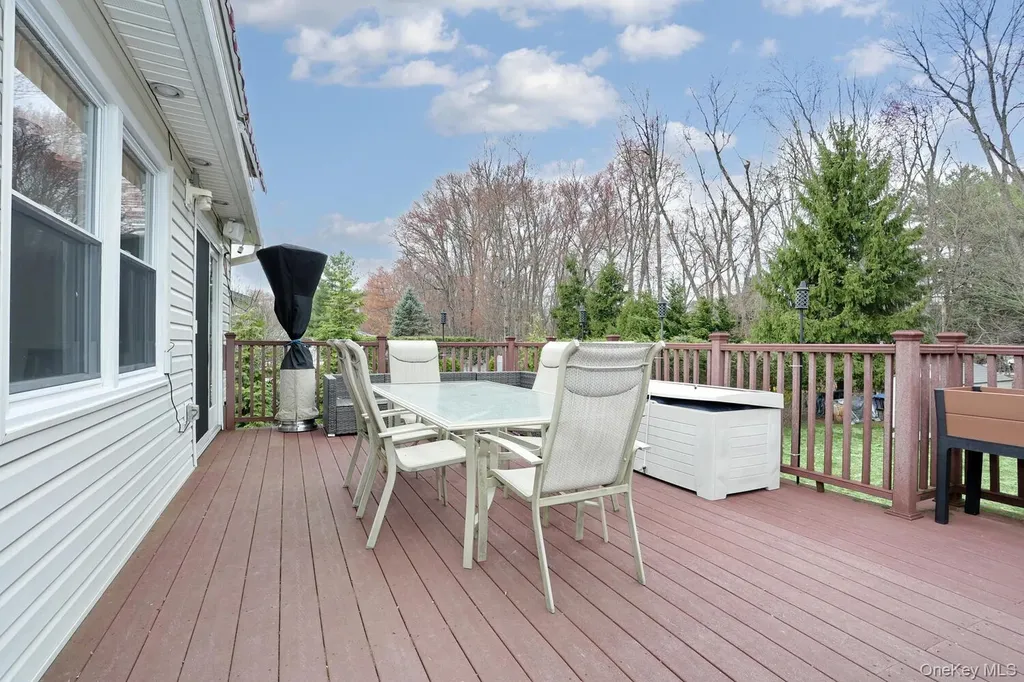 38 Westlyn Drive Bardonia NY 10954