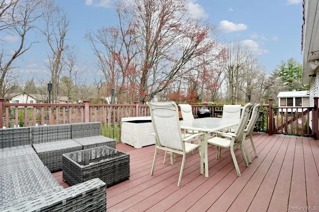 38 Westlyn Drive Bardonia NY 10954