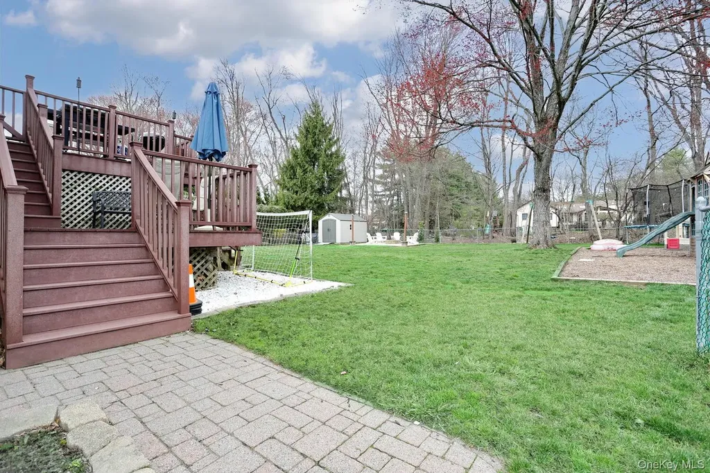38 Westlyn Drive Bardonia NY 10954