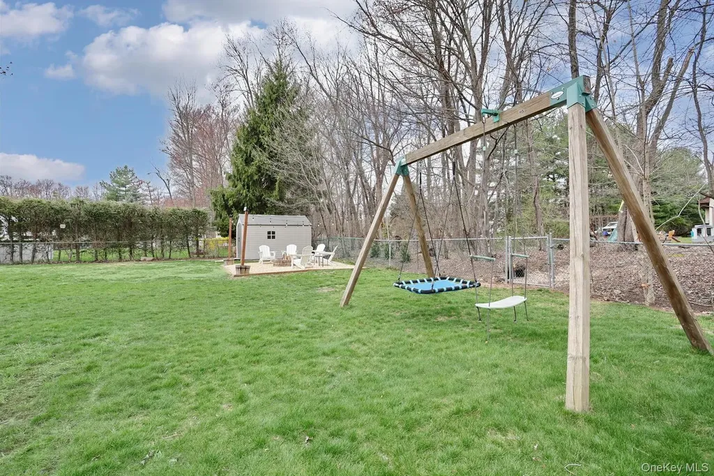 38 Westlyn Drive Bardonia NY 10954