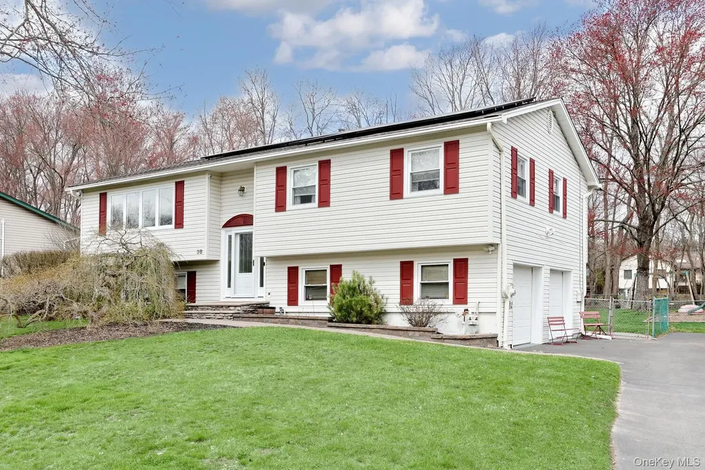 38 Westlyn Drive Bardonia NY 10954