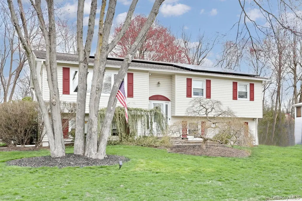38 Westlyn Drive Bardonia NY 10954