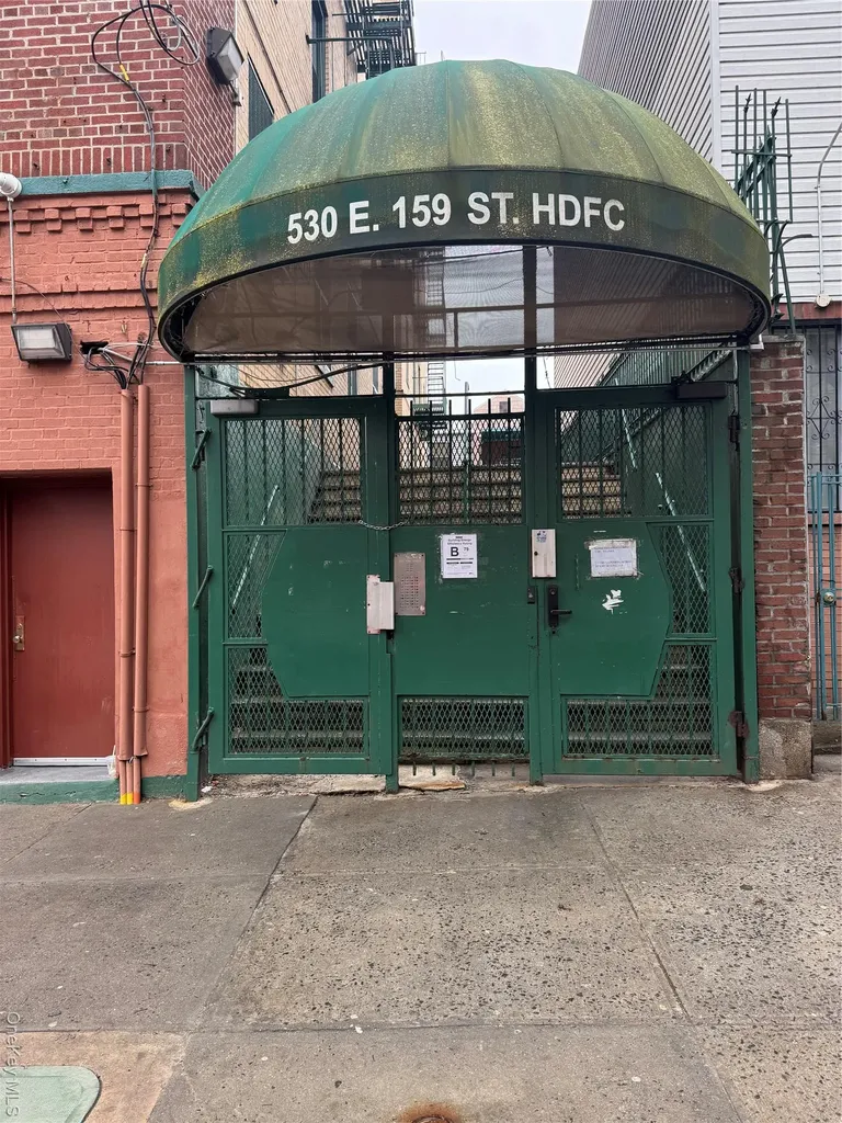 530 159th Bronx NY 10451