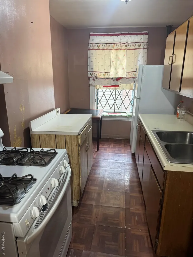 530 159th Bronx NY 10451