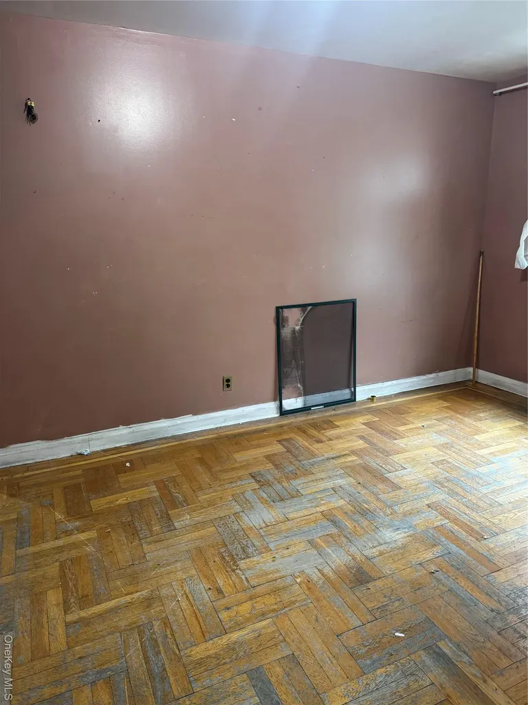 530 159th Bronx NY 10451