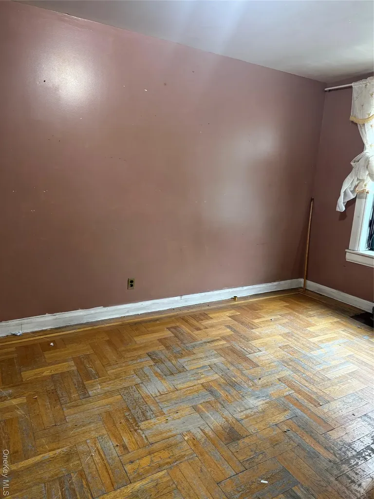 530 159th Bronx NY 10451