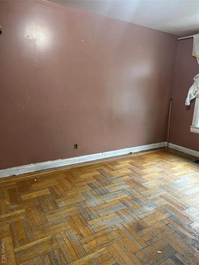 530 159th Bronx NY 10451