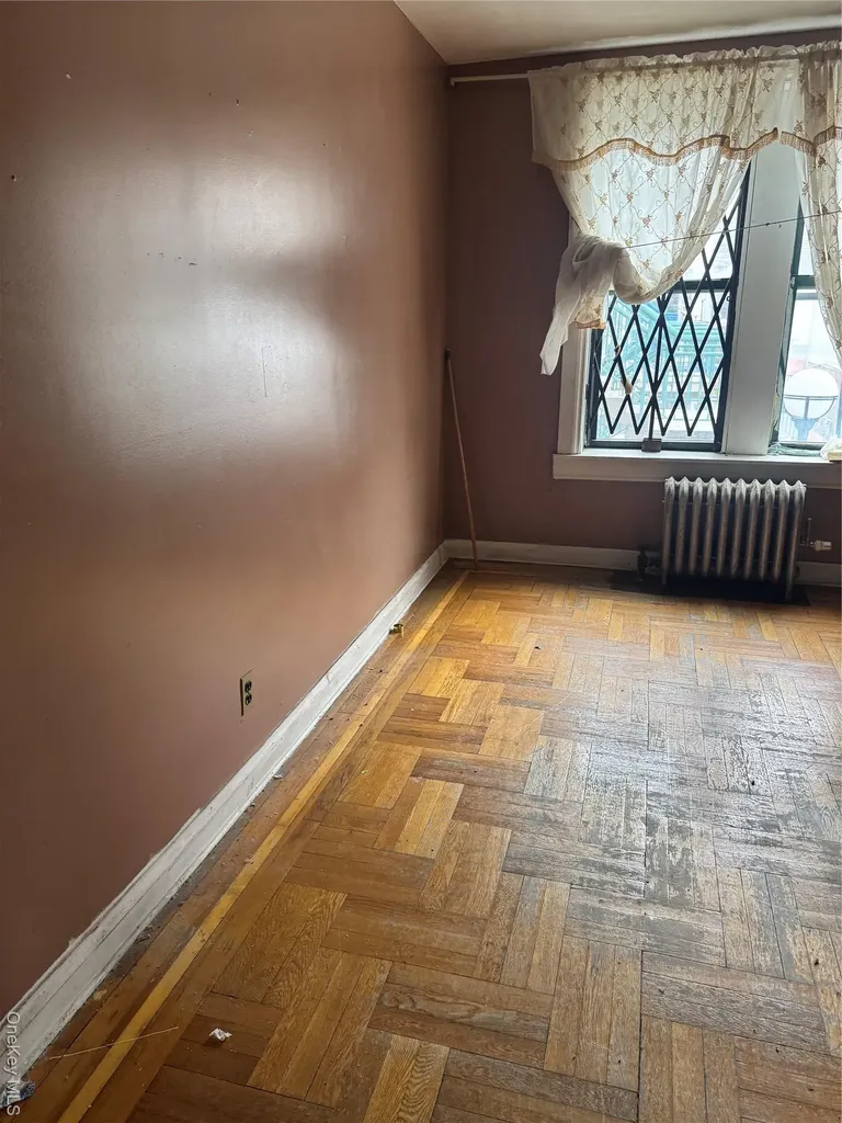 530 159th Bronx NY 10451