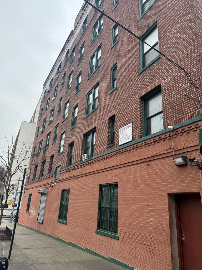 530 159th Bronx NY 10451